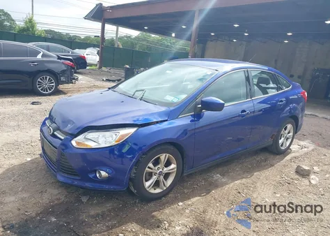 2012 Ford Focus Se z USA, uszkodzony, nr VIN 1FAHP3F29CL425895